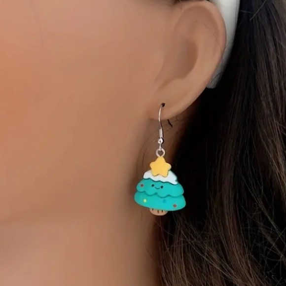 Smiling Christmas Tree with Star Holiday Earrings - Picture 3 of 3